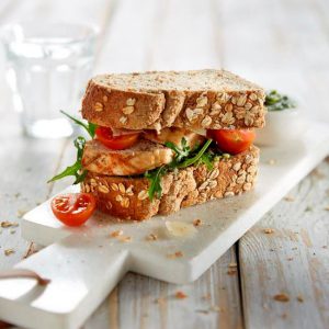 Teffslankmik gegrilde kip sandwich